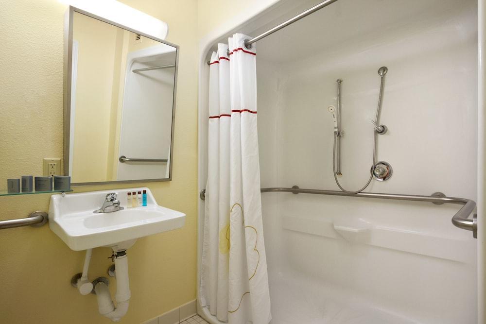 Mainstay Suites Detroit Farmington Hills Eksteriør billede