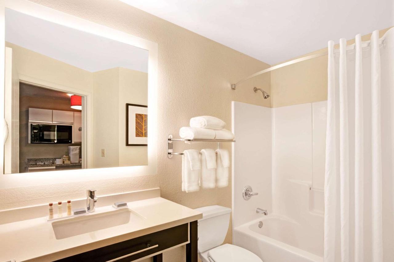 Mainstay Suites Detroit Farmington Hills Eksteriør billede