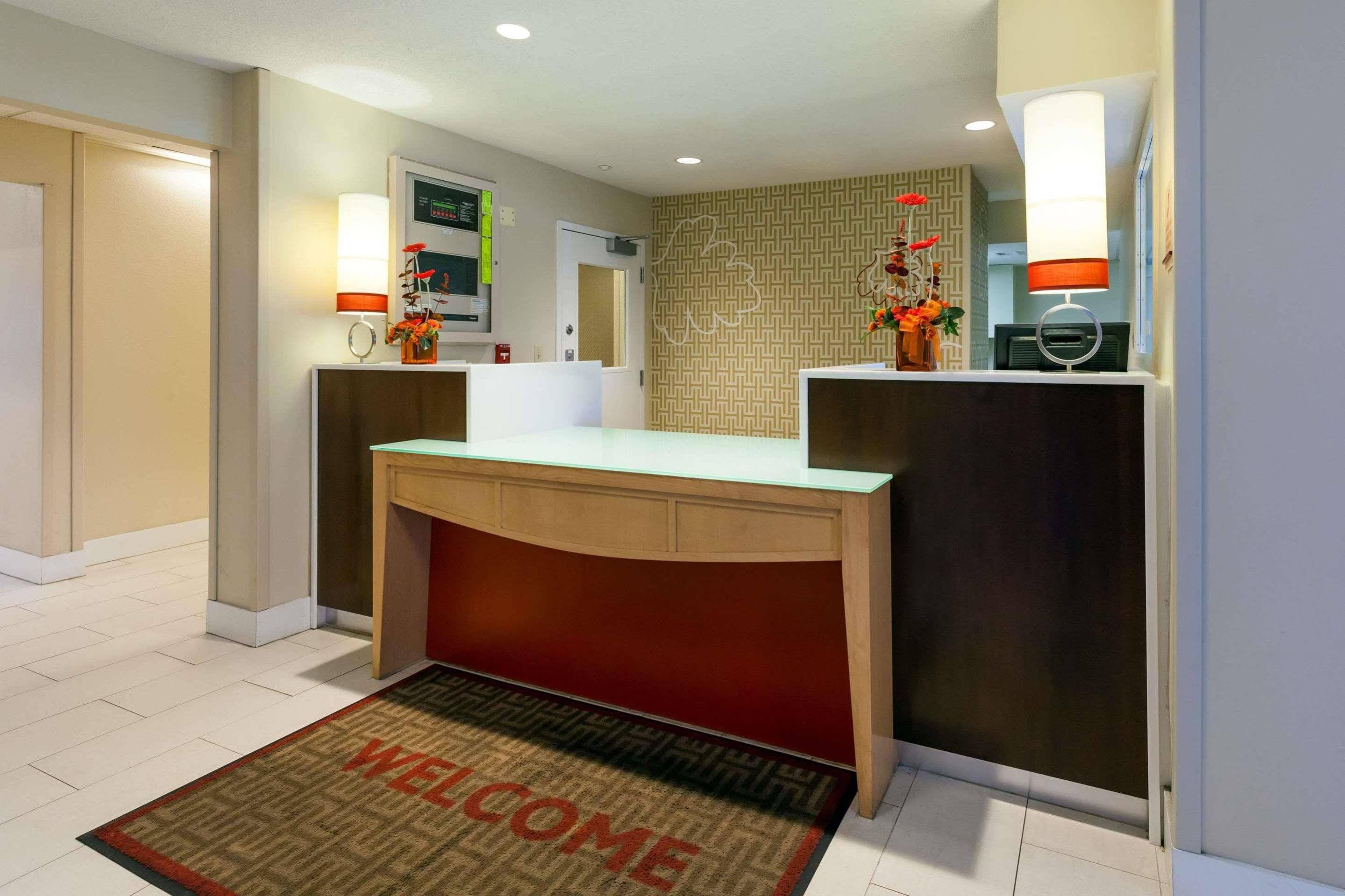 Mainstay Suites Detroit Farmington Hills Eksteriør billede