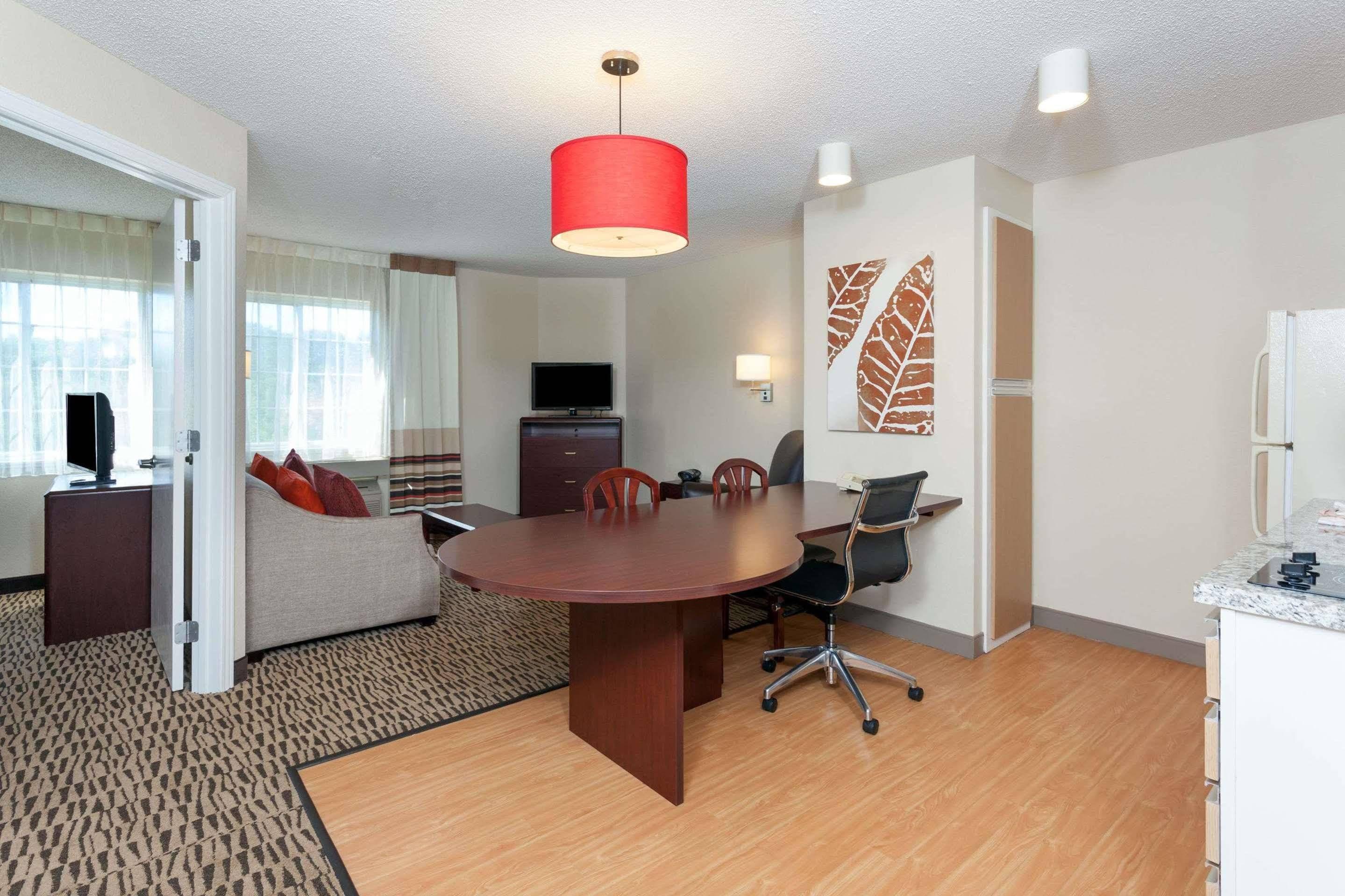Mainstay Suites Detroit Farmington Hills Eksteriør billede