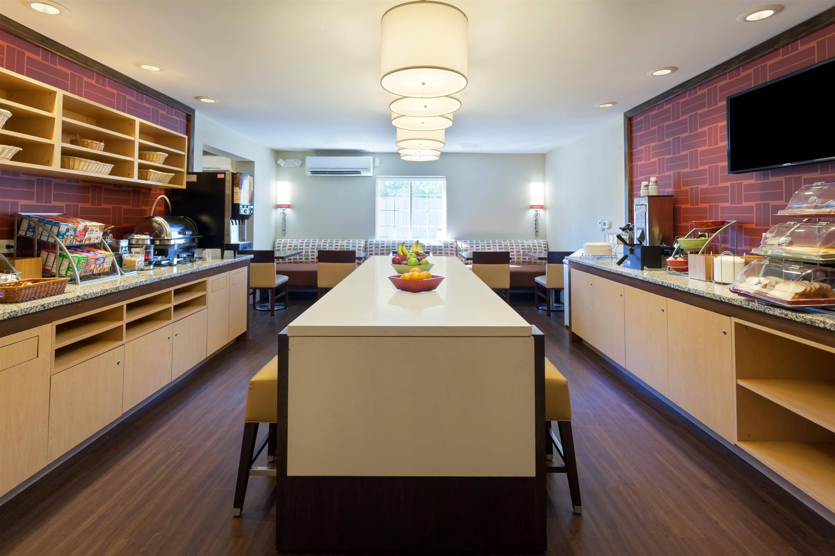 Mainstay Suites Detroit Farmington Hills Eksteriør billede