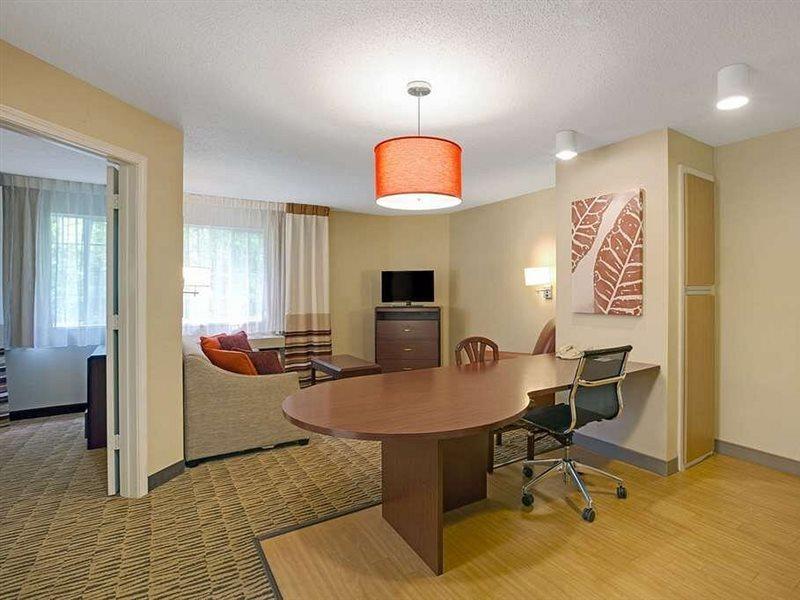 Mainstay Suites Detroit Farmington Hills Eksteriør billede