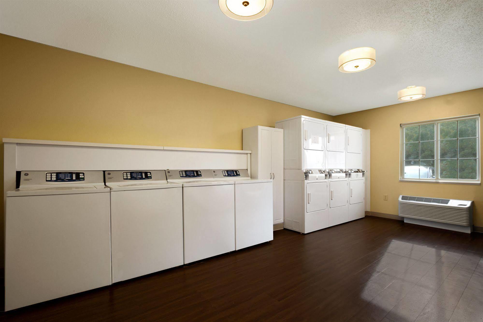 Mainstay Suites Detroit Farmington Hills Eksteriør billede